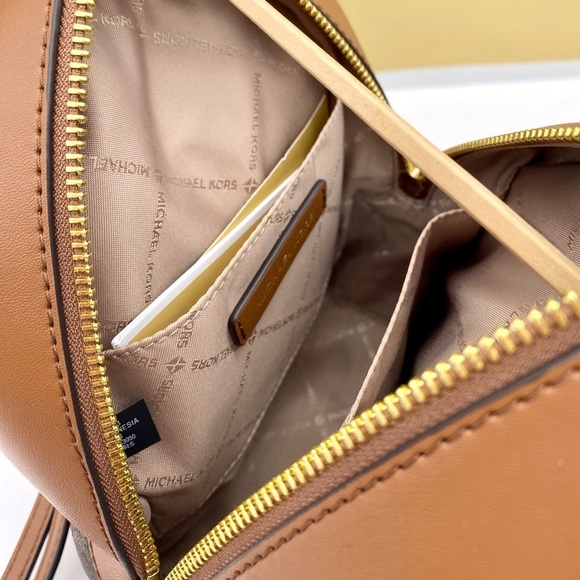 Michael Kors Jaycee XS MINI Convertible Backpack Crossbody - Picture 6 of 9